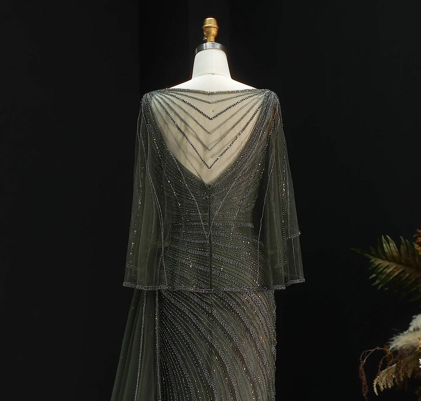 Sharon Said Luxuriöses Schwarzes Abendkleid, Lang, Perlenbesetzt, V-Ausschnitt, Cape-Ärmel, Elegante Ballkleider, Hochzeitsfeier, Damen, SS063, Maßanfertigung – Detail 17