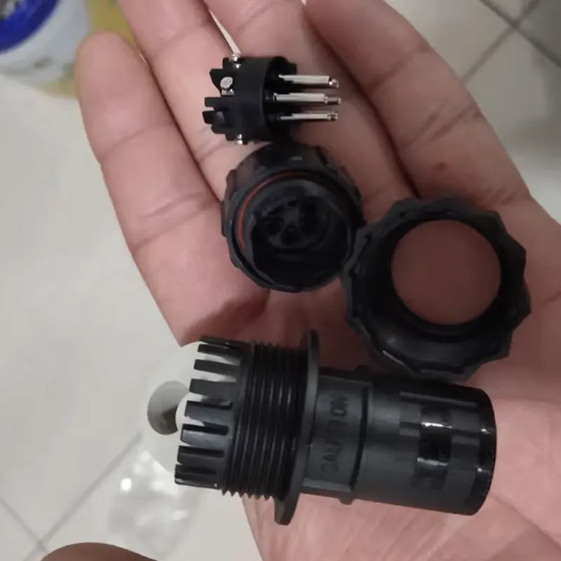 GoodWe RS485 محطة تيار متردد لموصل الاتصالات بستة فتحات لجمع البيانات العاكسية الضوئية على الشبكة