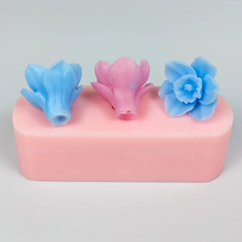 3D Rose Flower 3 Holes Mochi Toy Candle Silicone Mold Fondant Cake Soap Mould DIY Aroma Household Decoration Craft Tools