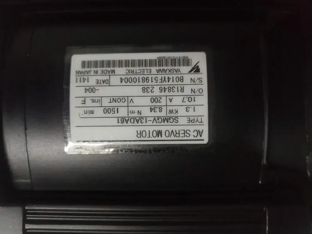 new Yaskawa SGMGV-13ADA61 AC Servo Motor