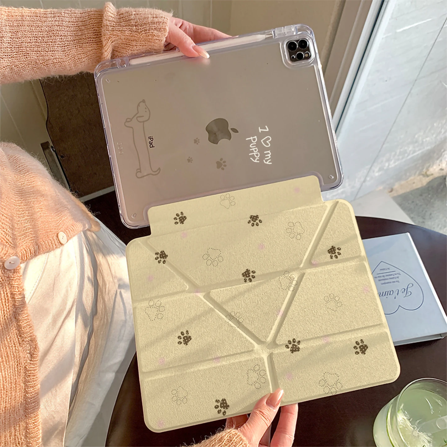 Cute Brown Dog Paw Yellow Y2K Tablet Case For iPad Pro 11 12.9 13 A16 M2 M4 M3 M5 5/6/7/8/9/10/11th Mini Air 3 4 5 6 7 fun Cover