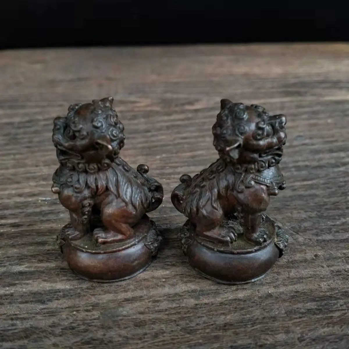 Chinese bronze lion PI xiu incense burner smoke furnace retro nostalgia elegant living room tea house decoration