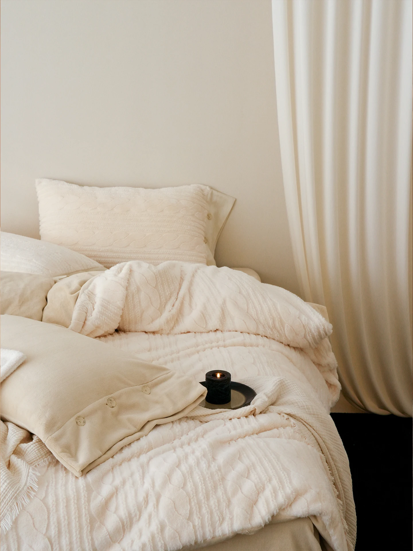 Warm Cream Style Winter Bedding Set 350g High Grammage Rabbit Velvet Milk Velvet Quilt Cover Sheet Pillowcase Carving Pattern