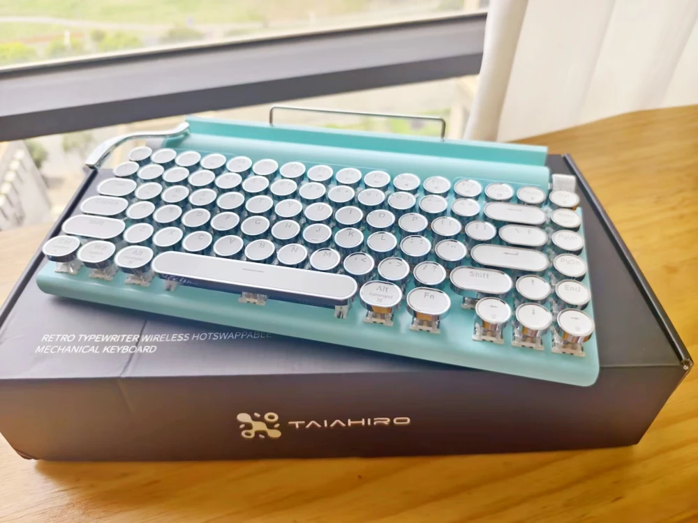 Retro Mockingbird Blue Typewriter Bluetooth Keyboard Steam Punk Dot Green Switches White Backlight Wireless Mechanical Keyboard