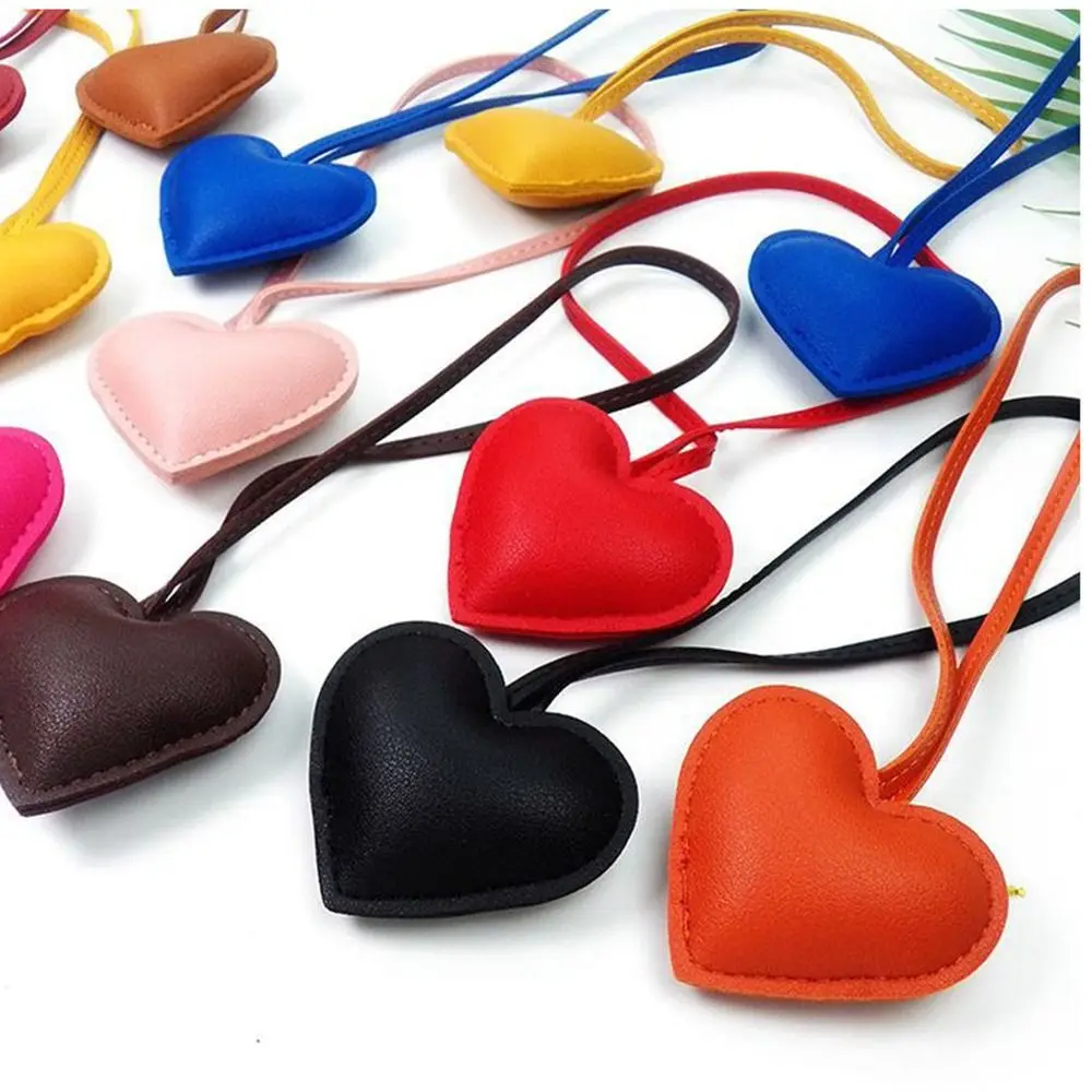 Cute PU Leather Heart Keychain Car Keyring Cartoon PU Leather Hanger Love 14 Colors Bag Pendant Men