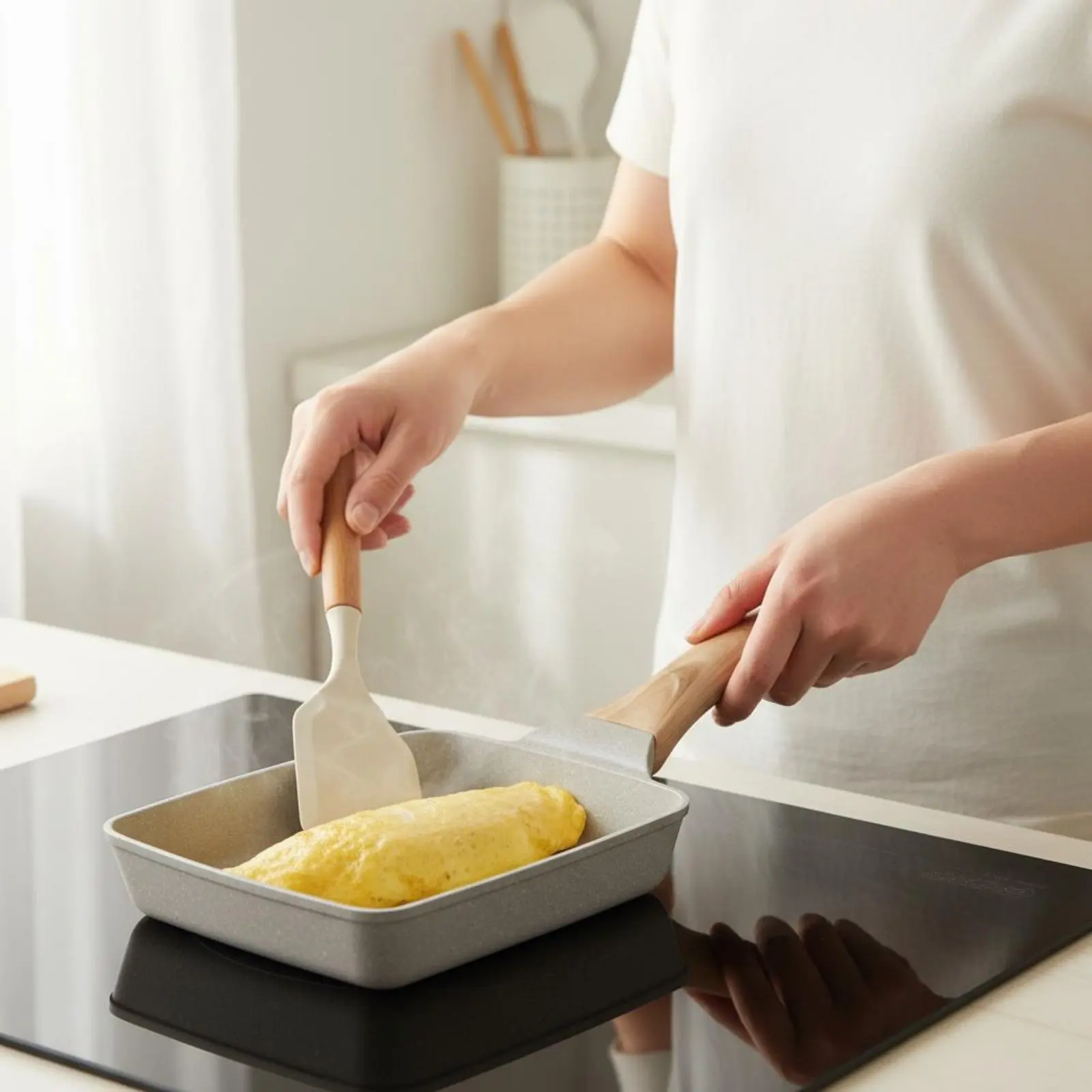 Tamagoyaki Pan Non-Stick Japanese Omelette Pan Cookware Easy to Clean All Stovetops Compatible for Breakfast
