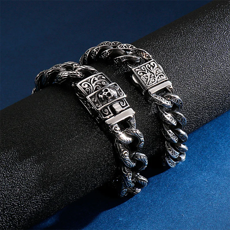 

2026 Hot Men's Titanium Steel Bracelet - Vintage Cast Carved Skull Cuban Link, Trendy Punk Statement Jewelry