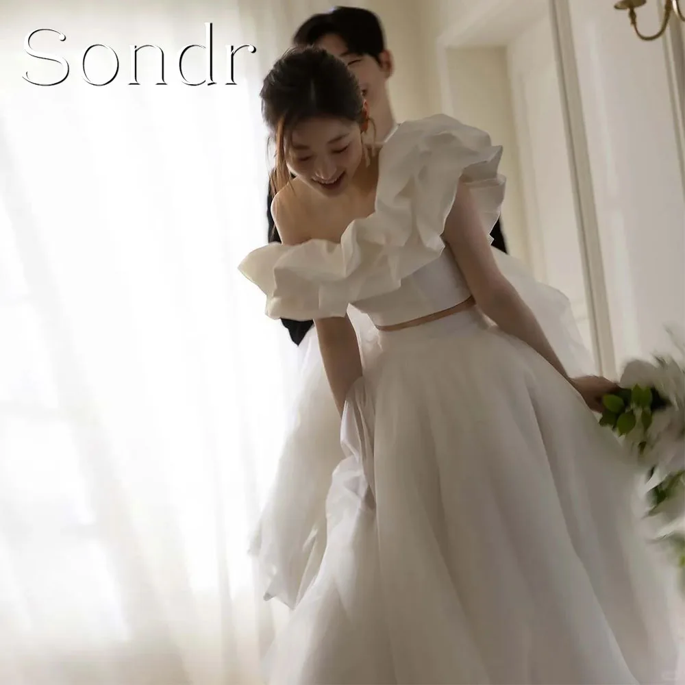 

Свадебное платье Sondr, 2 предмета, А-силуэт, в корейском стиле, с открытыми плечами, плиссированное, из атласа, с оборками, для японской свадебной вечеринки