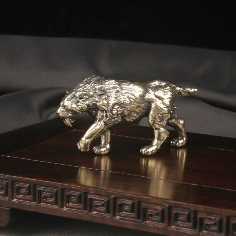 Brass Ancient Beast Sword Teeth Tiger Desktop Ornament Tiger Bronze Carving Craft Ornament Bronze Ware Home Decor Sculpture