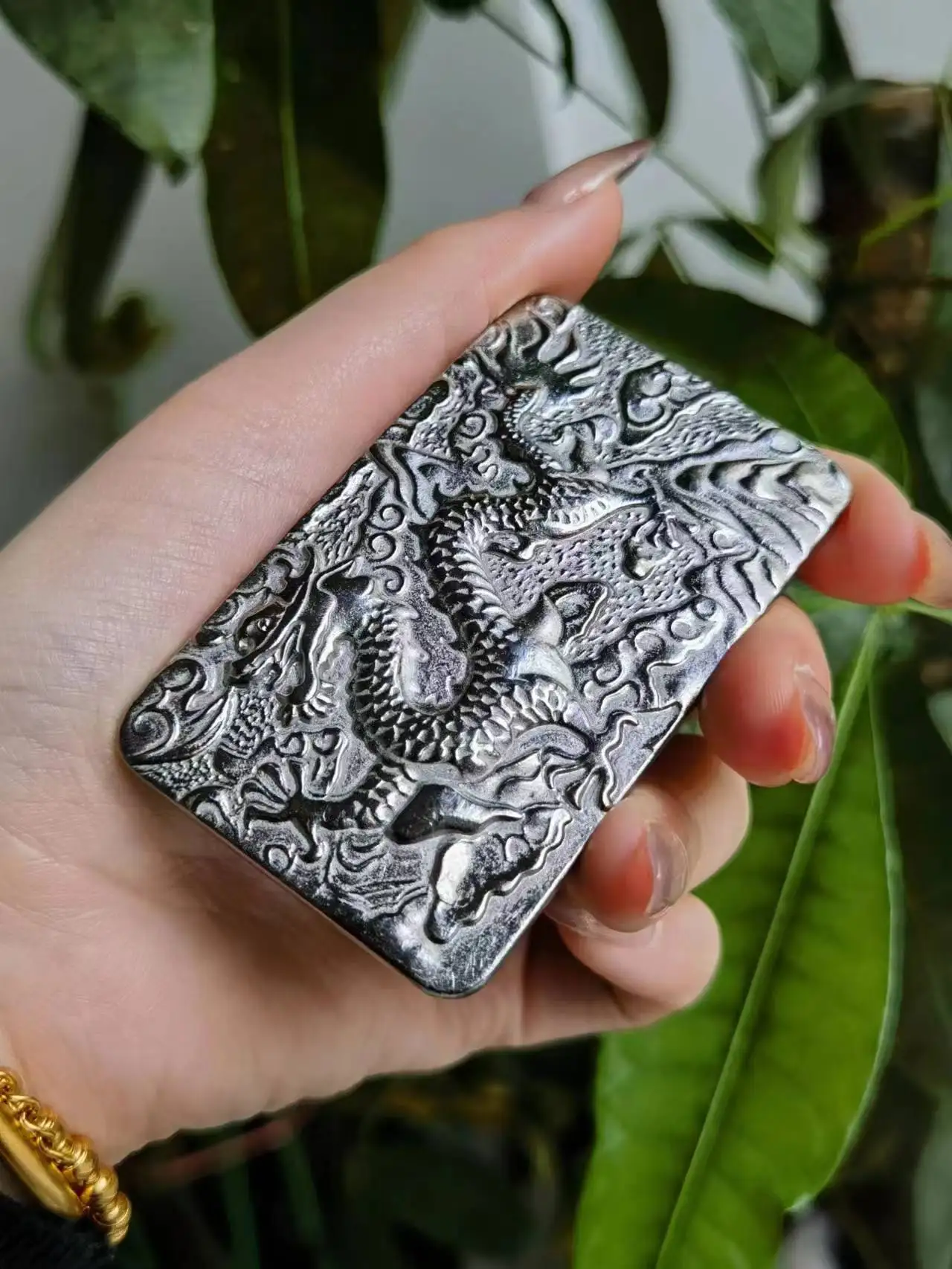 Variant: Silver Colour