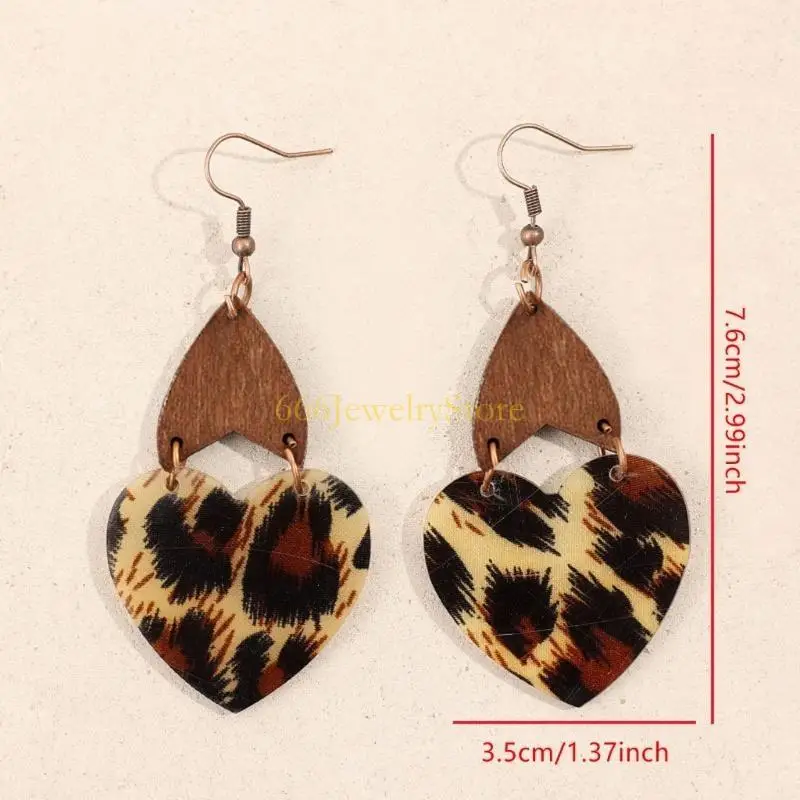 

F2TD Lightweight Retro Heart Leopard Earrings Allergy Resistant Alloy Dangle Ear Hooks for Fashion Forward Individuals