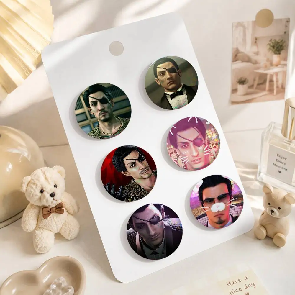 G-Goro M-Majima Anime Round Badges, Brooches, Clothing Accessories, Birthday Gifts, Anime Conventions