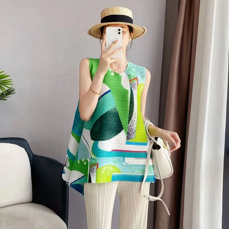 Woman Clothes T-shirt Miyake Pleated Fashion Age-reducing Printed Vest top Large Size T-shirt Short Loose Design Shirt Summer
