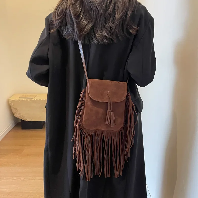 Damesmode matte tas met kwastjes, enkele schouder, kleine vierkante retro crossbodytas voor stijlvolle accessoires