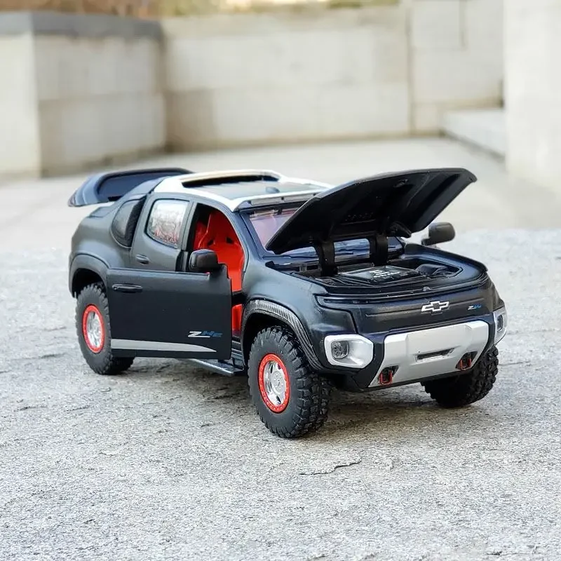 1:32 Chevrolet Colorado ZH2 Alloy Car Model Diecast Toy Off-road Vehicles Car Model Simulation Sound Light Collection Kids Gifts