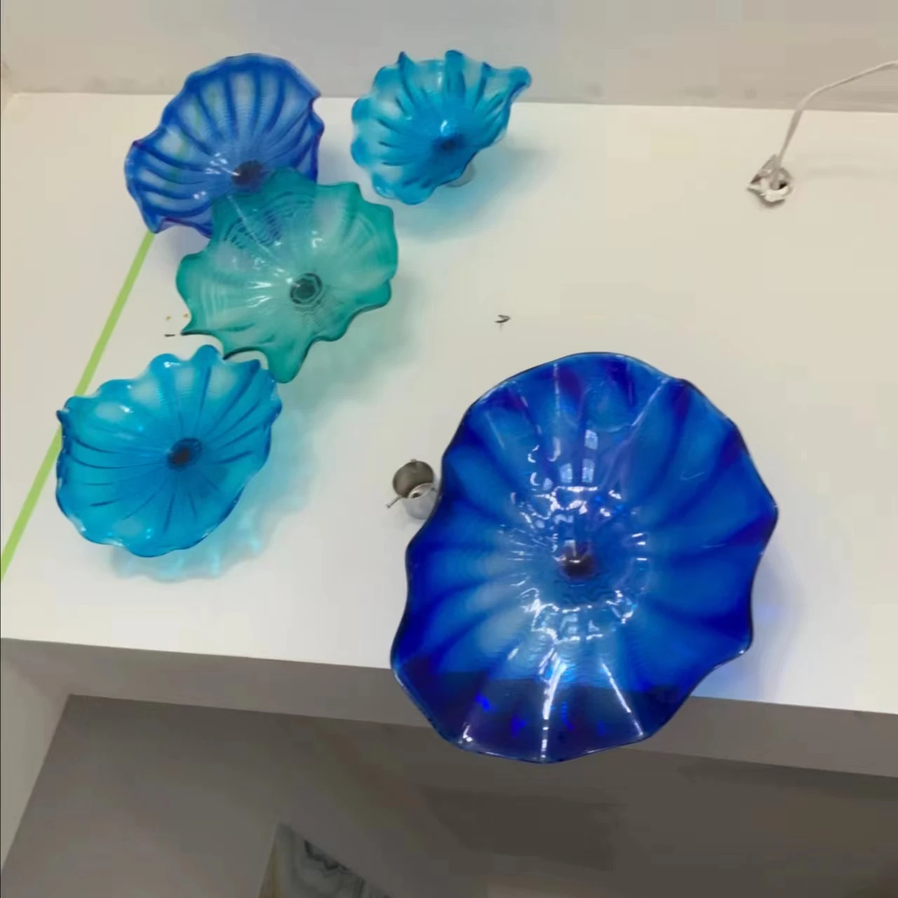 Hand Blown Glass Wall Art Murano Glass Flower Plates Blue Color Chihuly Glass Wall Art Decorative Plate