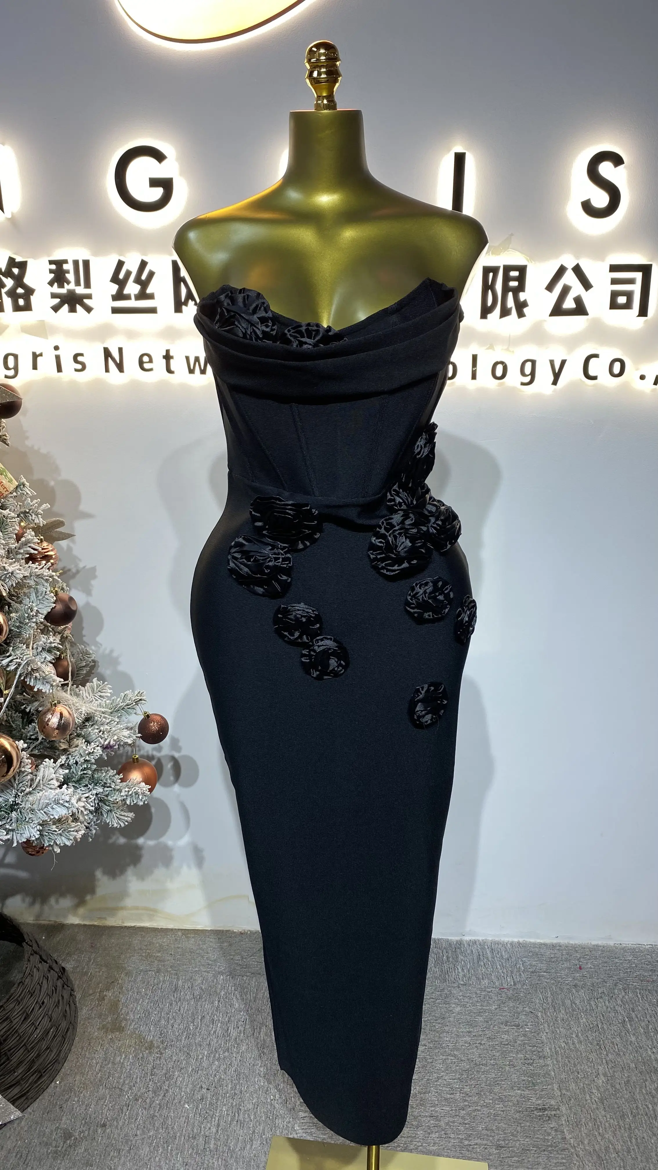 

High-quality women's party dress, elegant 3D rose off-shoulder pink long bodycon bandage dress-GZXX197