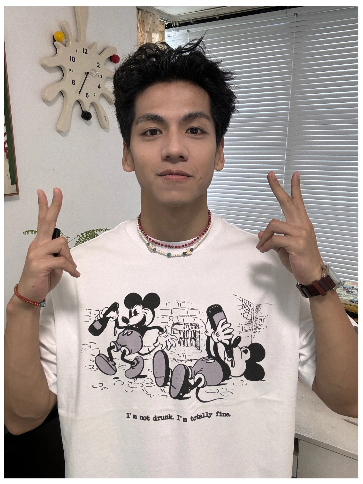 

MINISO Co-branded Disney "Drunk Mickey" Retro Character Print Summer Short-sleeved Men's and Women's Same Casual Sports T-shirt