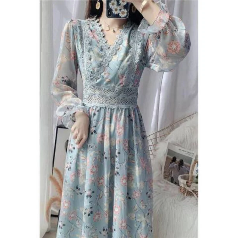 Autumn Fashion New Long Sleeved Lace Printed Chiffon Dress V-neck Waistband Patchwork Ruffles Shirring Slim Elegant Long Dresses