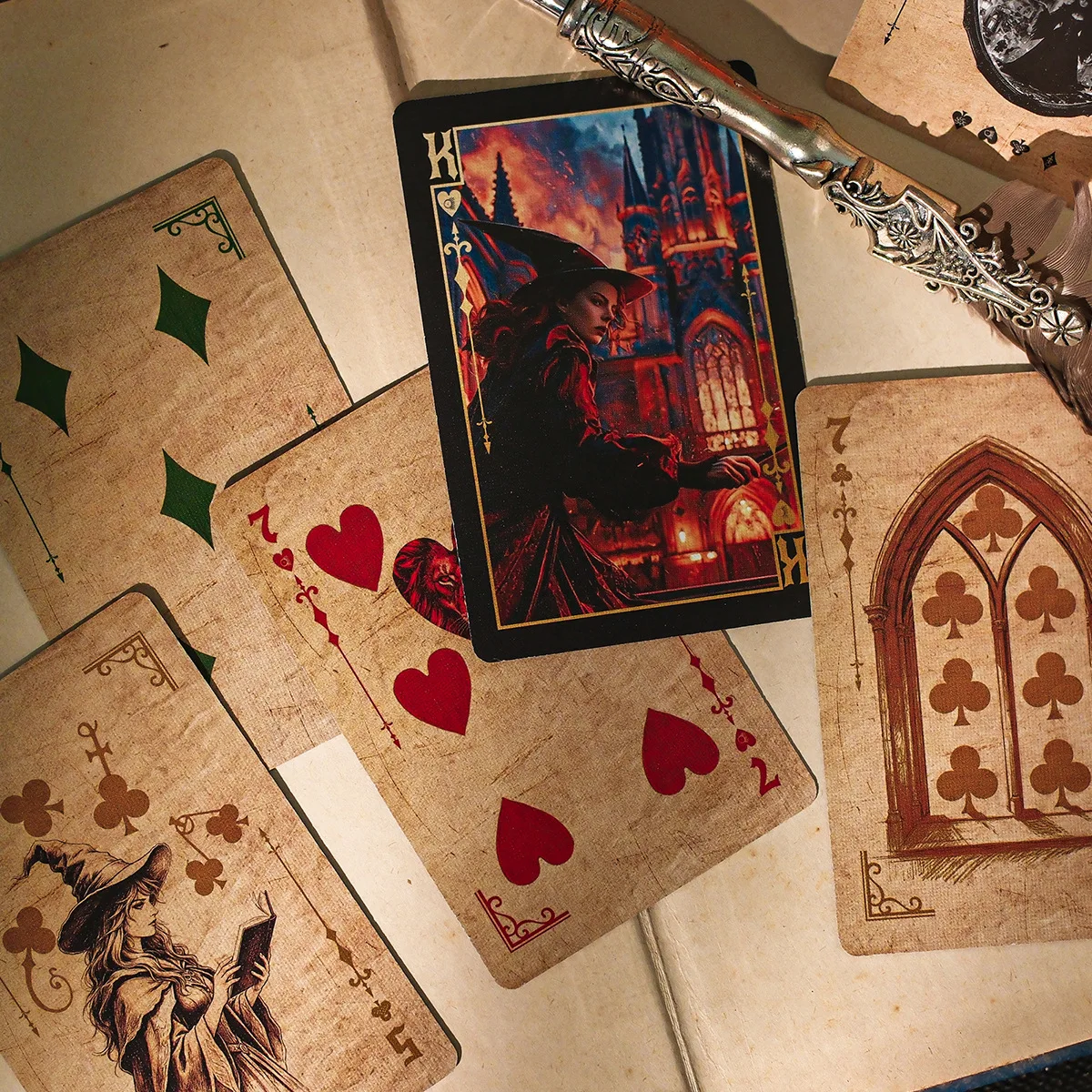 미스터리 위스퍼 플레잉 카드 – 빈티지 디자인 포커 카 - Vintage Collectible Playing Cards 리뷰 및 가격
