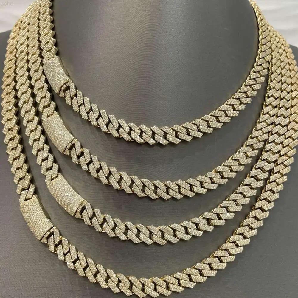 

Customize Hip Hop S925 10mm Two Rows Moissanite Iced Out Cuban Chain Necklace