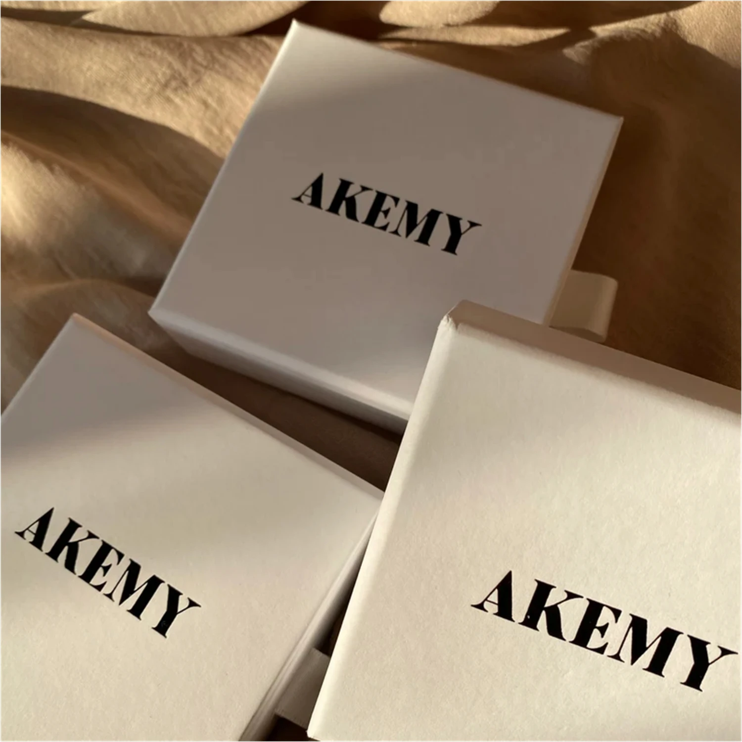 

Картонная коробка с мешочком для ювелирных изделий из микрофибры, подарочный ящик для упаковки, индивидуальный логотип, свадьба, день рождения, душ, 20 шт.