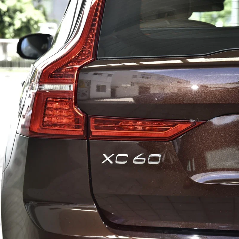 سيارة ABS الخلفي الجذع كروم رسائل كلمة شارة شعار شعار الشارات ملصق لفولفو XC40 XC60 XC90 XC30 XC50 XC70 XC80 اكسسوارات