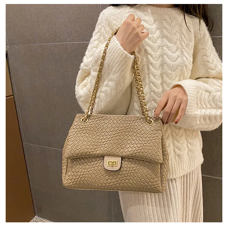 Minimalist Fashion Shoulder Bag for Women | Retro Woven Plaid Tote | Large Capacity Chain Bag