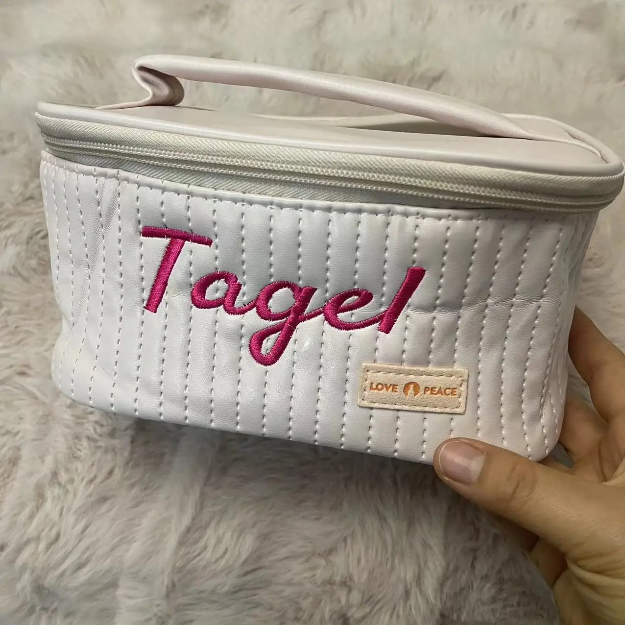 

Soft Makeup Bag with Embroidered Name Women's Portable Travel Cosmetics Storage Bag Custom Girl's Birthday Gifts Washing Bags