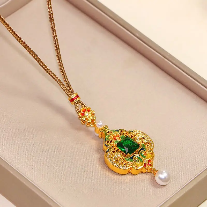 Sand Gold Ruyi Lock Pendant Green Crystal Cloisonné Enamel Adjustable Layering Necklace for Women Modern Chinese Style Gift