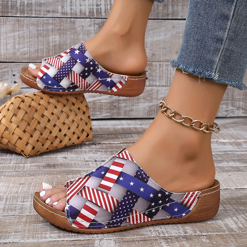 Fashion Print Platform Slippers Women Summer 2025 Open Toe Thick Bottom Slides Woman Perfect for Independence Day Celebration