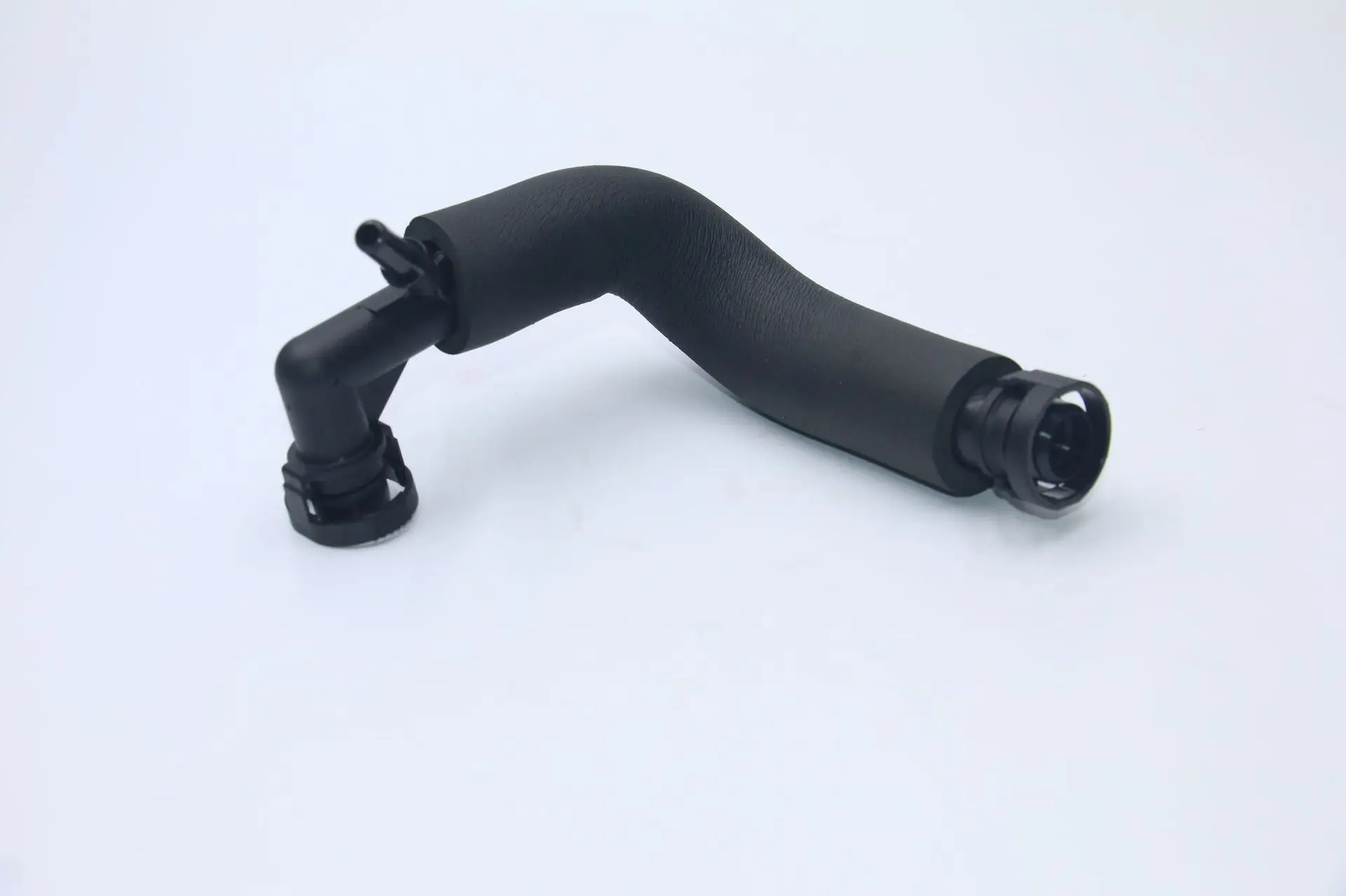 

JJ Tool AccessoriesSuitable for Automotive Parts Oil-water Separator Set Crankcase Ventilation Pipe 11617533400