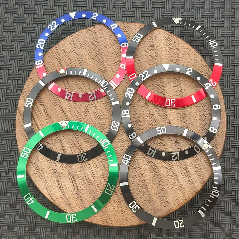 Mod NH35 NH36 Custodie Anello con castone in alluminio curvo 37,5 mm x 30,7 mm Adatto per Submariner NH35 NH36 Custodie per orologi subacquei da uomo Parti ad anello