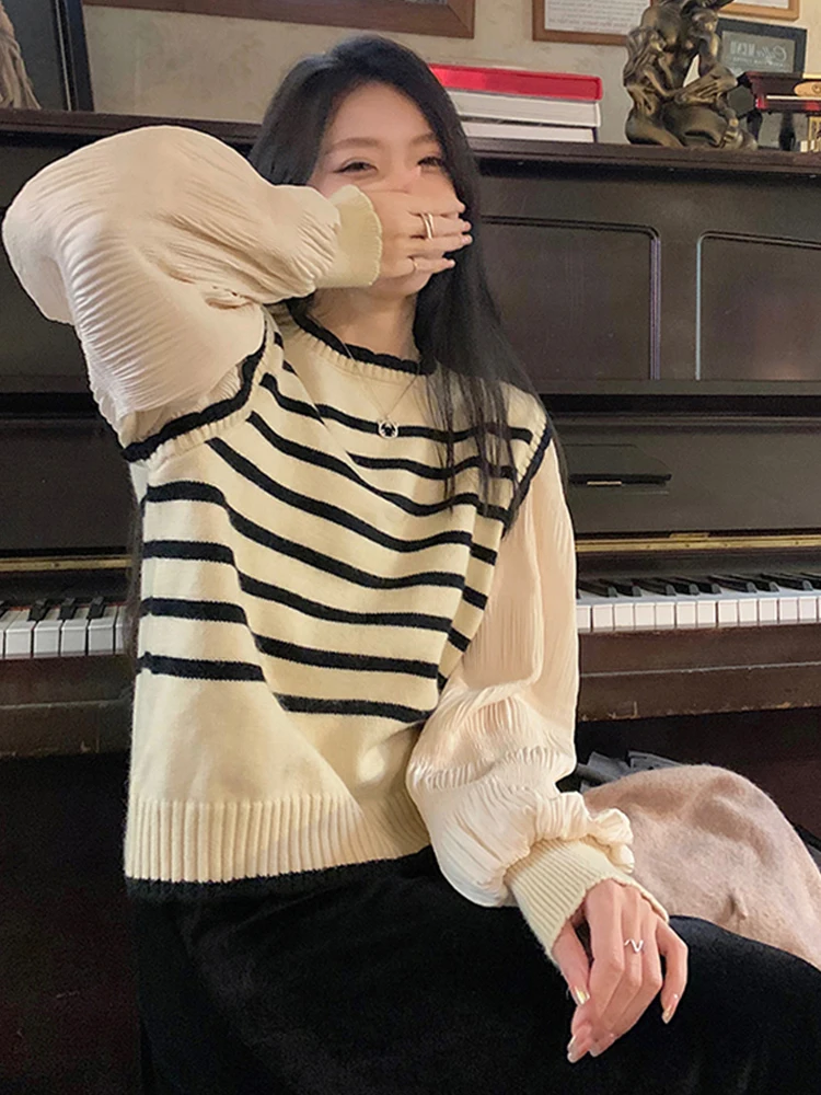 

Bla White Striped Splice Fake Two-Piece Knitted Sweater Women's Design Bubble Sve Top Autumn Winter New Arrival