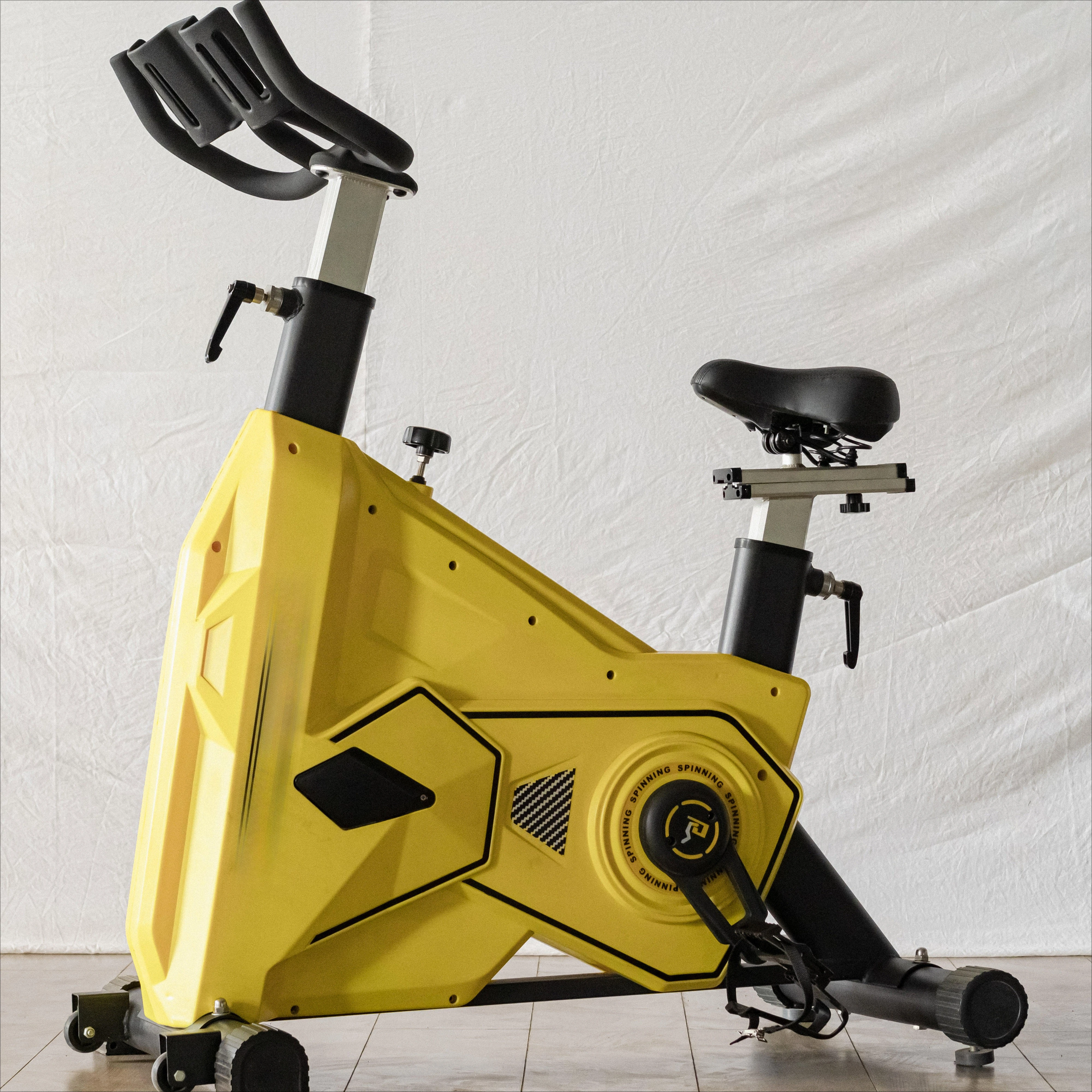 Gym Crossfits Exercise Bicycle Indoor Gym Equipment 13kg Flywheel Fitness Bike for Gym Club Dynamic Spinning Bike