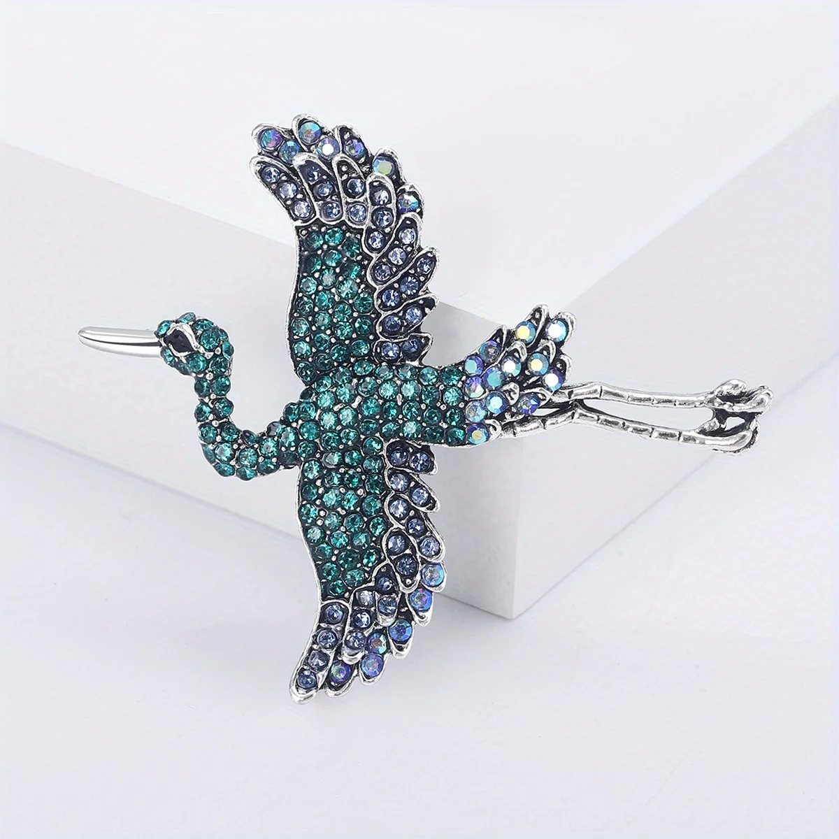 Elegant Red Crowned Crane Enamel Brooch,Inlaid with Sparkling Rhinestone Brooch,Exquisite Animal Emblem, Women's Fashion Jewelry