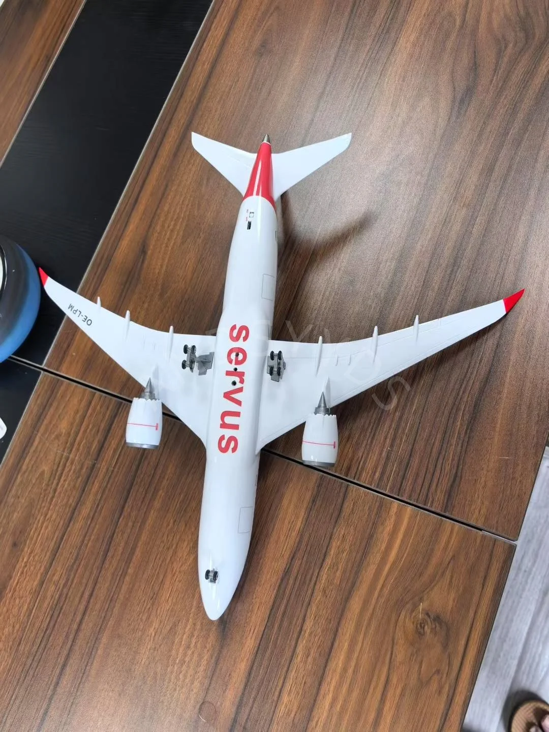 1:130 مقياس الطائرات بوينغ 787 B787 النمساوية دريملاينر دييكاست نموذج طائرة الراتنج مصغرة تحصيل الطائرات