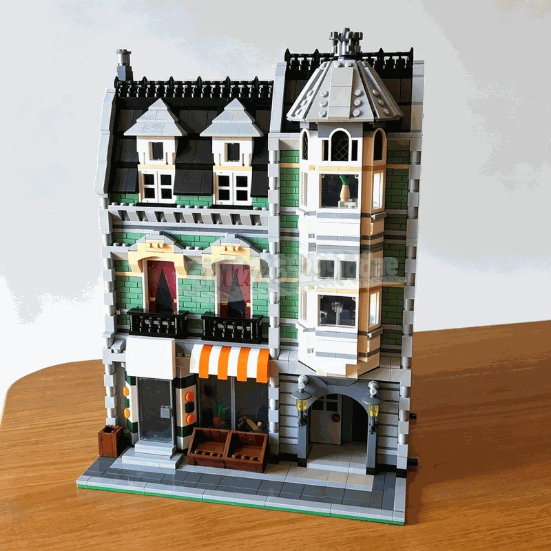 2767PCS Vintage City Grocery Store Building Blocks Modular Street Corner House Architecture DIY Assembly Model Decoration Gift