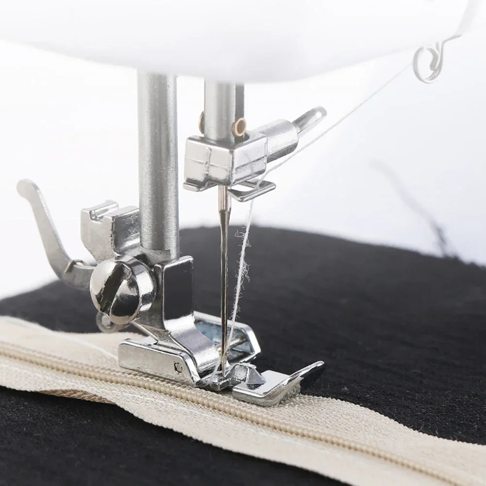 Mini Home Electric Stitching Embroidery Clothing Fabric Overlock Sewing Machine Stitches Sewing Machine Household Multifunction