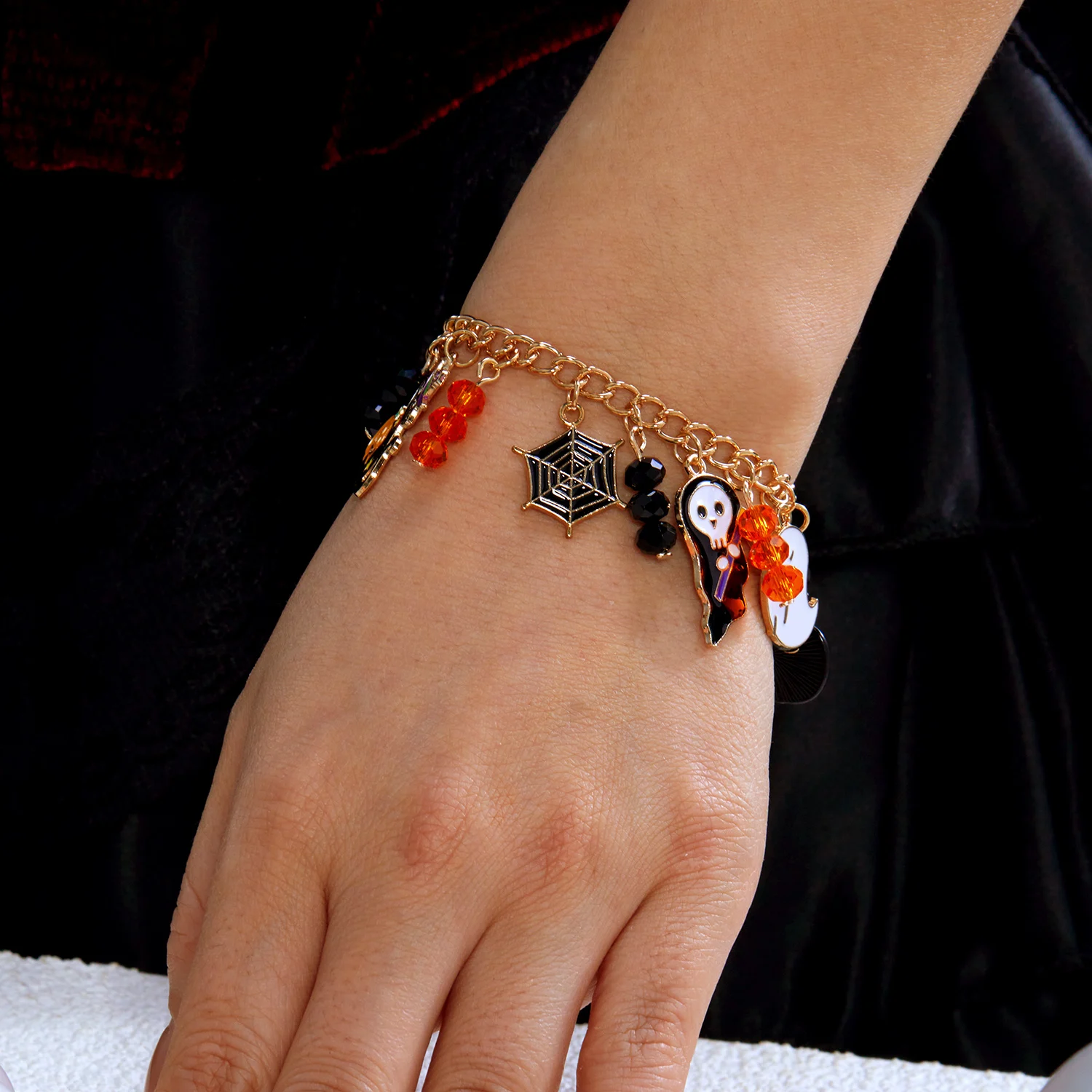 Halloween Multi-Element Kürbis-Geist-Anhänger Armband für Damen und Herren, Schwarze Katze Totenkopf Metallketten-Armband, Festival Schmuck Geschenk – Detail 4