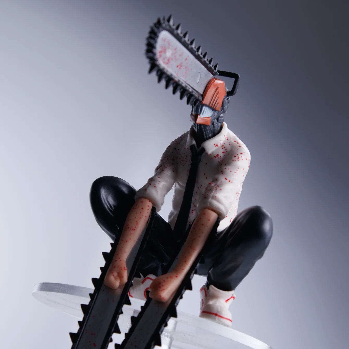 チェンソー、デンジ、モデルスタチュー、アニメ周辺グッズ、オーナメント、フィギュア、車飾り、クリスマスプレゼント