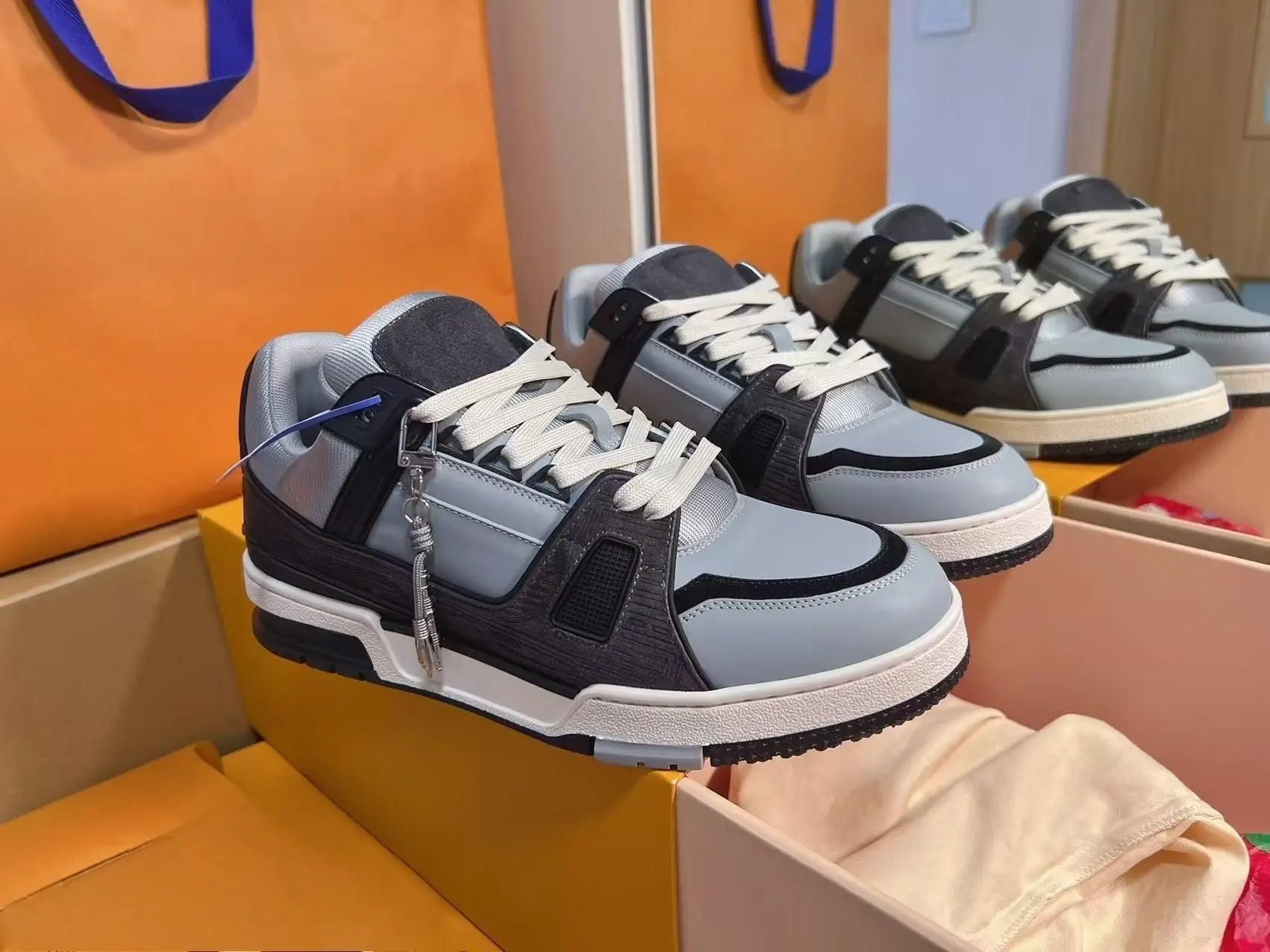 Unisex Grey Black Color Block Skate Sneakers, Multi-material Panel Lace Up Thick Platform Street Casual Board Shoes