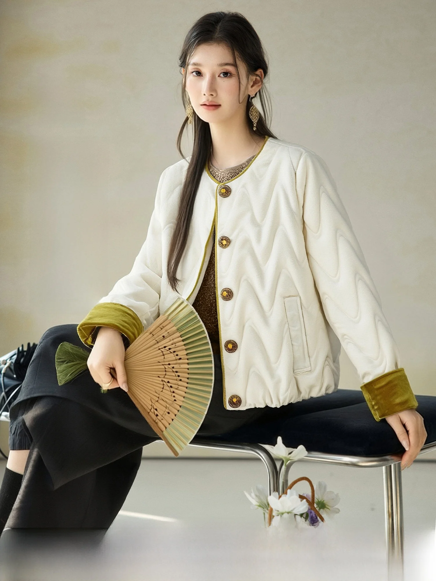

High-Puff Goose down Jacket Women's Short New Chinese Style Embroidered White Winter Outerwear round Neck Single Button Closure