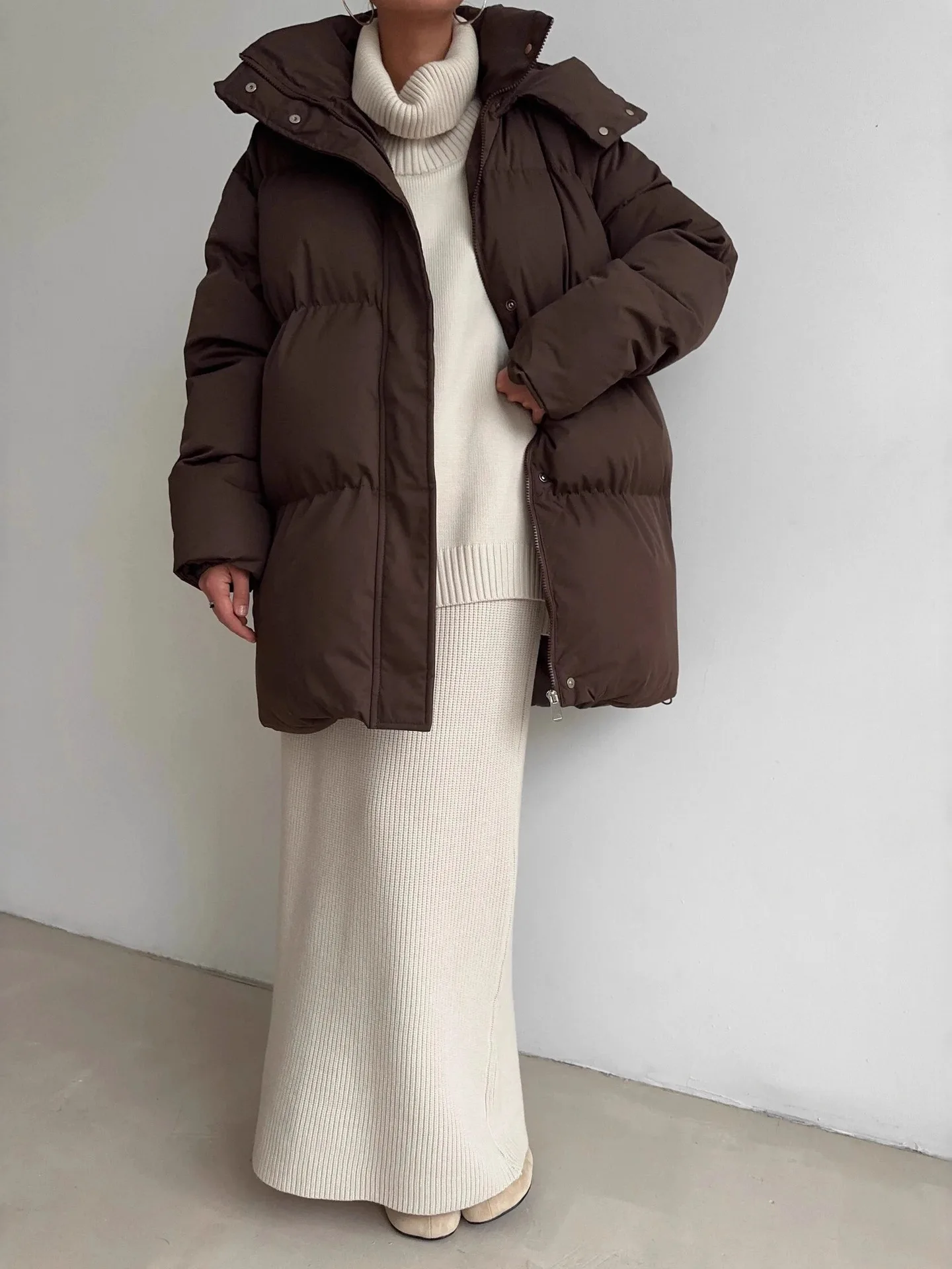 カジュアルな天安綿ジャケット レディース ミドル丈 ブレッドコート フード付き 細見え ブラウン アウター カジュアル スリム ウエストシェイプ