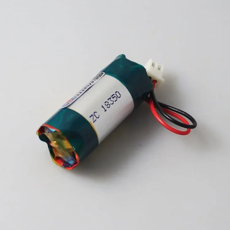 En el tablero de protección de batería de litio cilíndrico de 1200mAh 18350 3,7 V con microherramienta cigarrillo electrónico de juguete recargable Li-