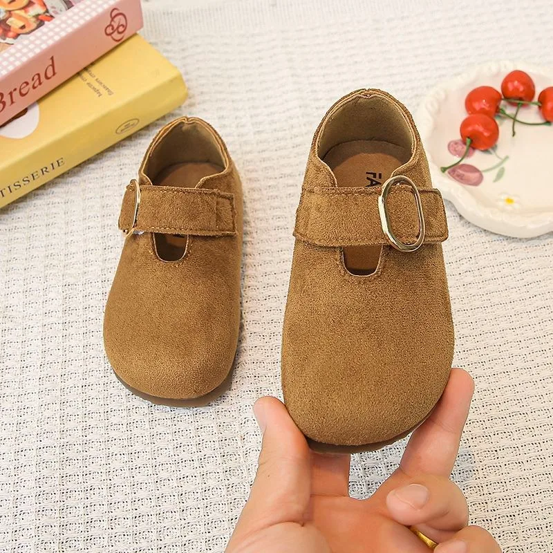 

Весенне-осенние поступления для девочек, удобная прочная детская обувь из мягкой искусственной кожи с мягкой подошвой в стиле ретро с пузырьками для малышей