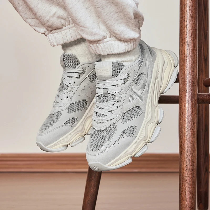 Xtep Chinoiserie Casual Shoes Female 2025 Spring Lightweight Sports Shoes Thick Sole Increase Street Style Sneakers 875118320006