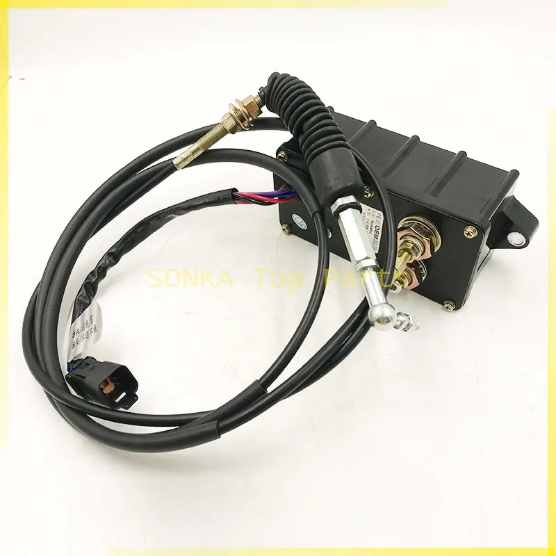 22B-43-11250 22B-43-11251 22B-43-13130 خنق المحرك لكوماتسو PC128US-2 PC138USLC-2 المحرك SAA4D95LE-3