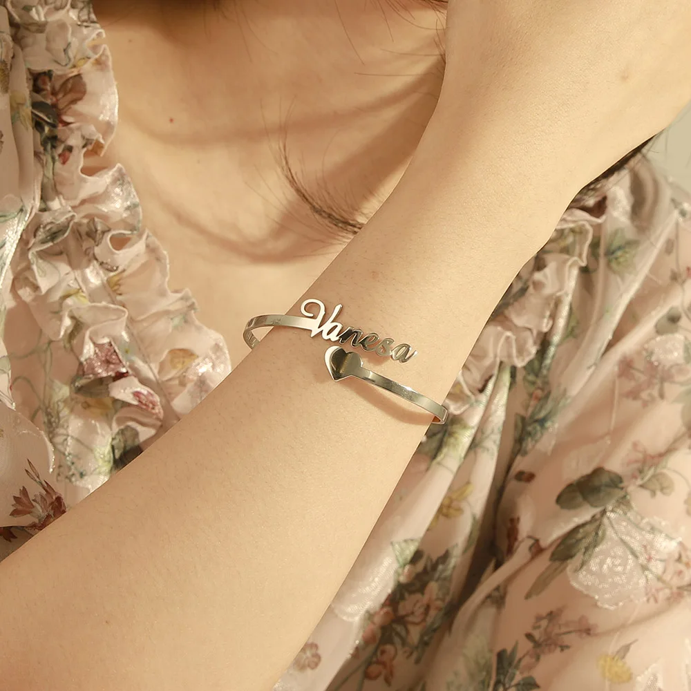 Heart Name Custom Bangle Personalized Bracelet Cuff Gift for Women Men Kid Father Dad Mother Stainless Steel Gold Color Jewelry