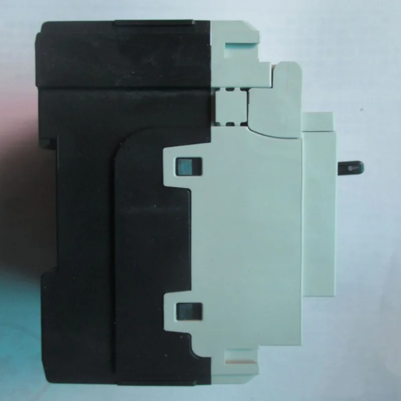 Molded Case Circuit Breaker   BW32AAG-3P032A   BW32AAG-3P020  BW32AAG-3P015  BW32AAG-3P010  BW32AAG-2P032  BW32AAG-2P020